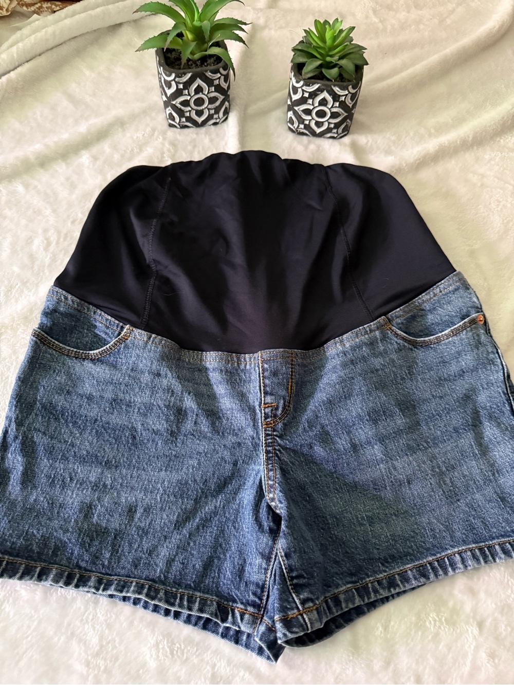 Isabel Maternity Crossover Panel Denim Midi Shorts 4